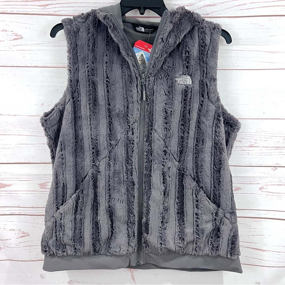 The North Face NWT Furlander Plush Sherpa Faux Fur Hooded Fleece Vest
